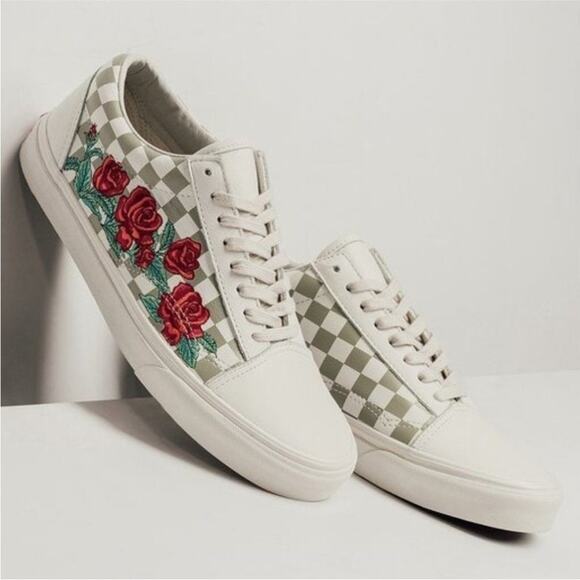 Vans Old Skool DX Leather Checkerboard Rose Embroidered Sneakers M 10.5 W 12 - Picture 1 of 10
